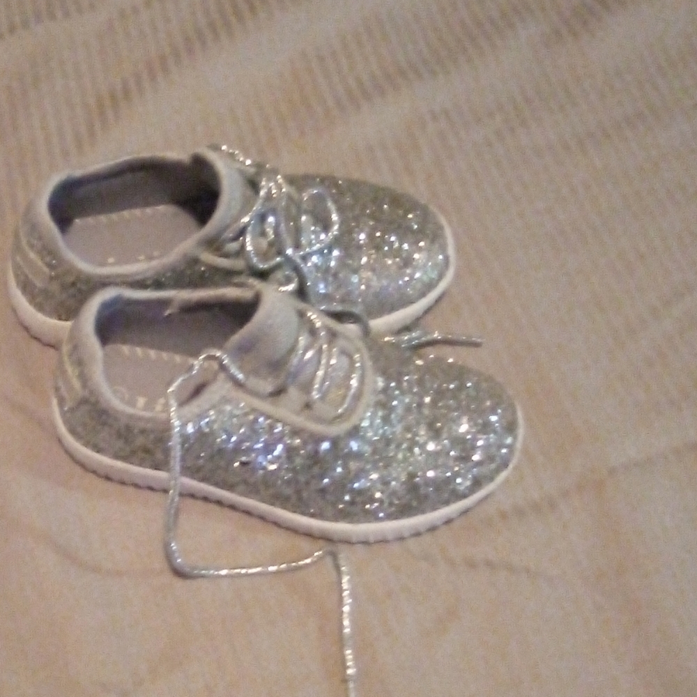 Link little girl shoe